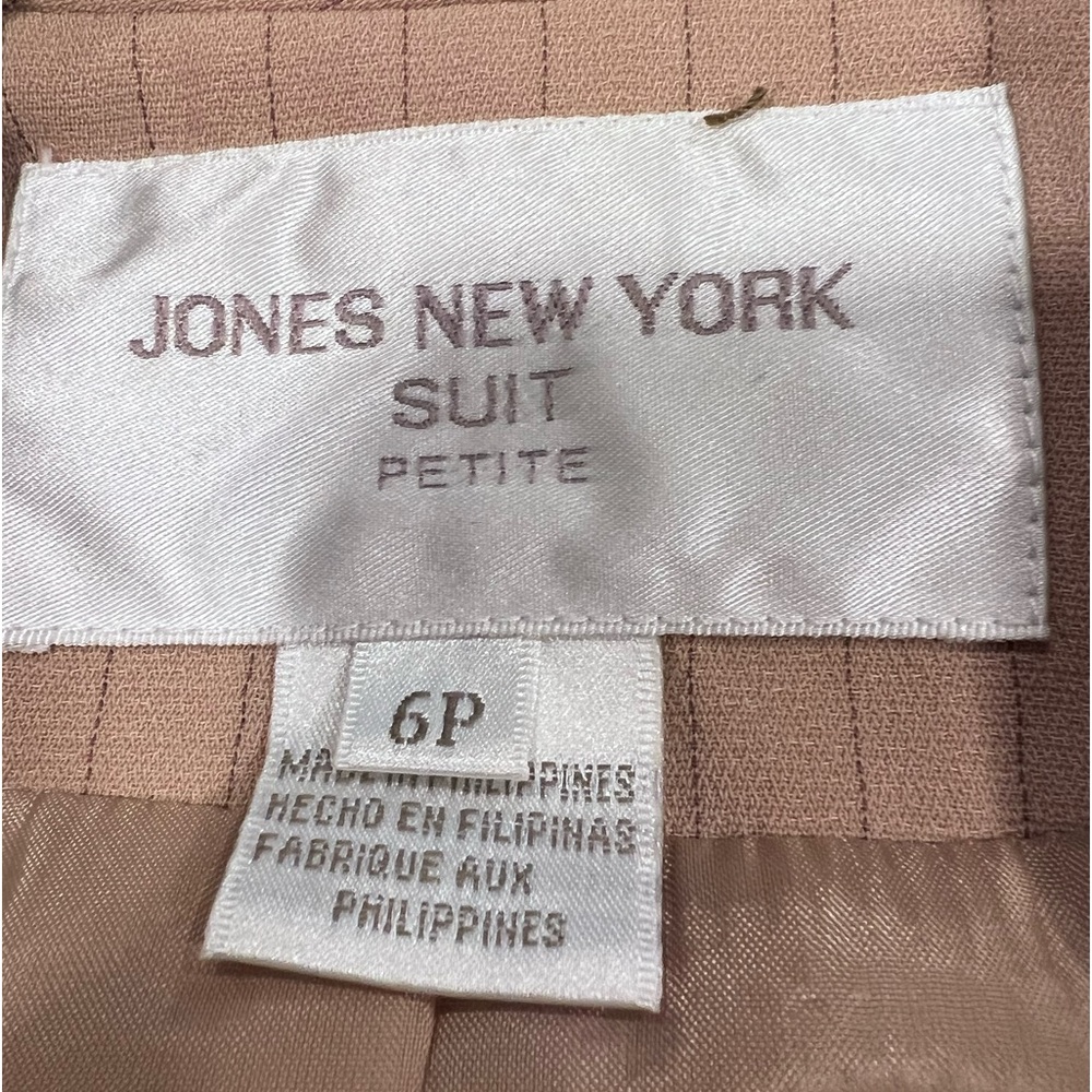 Jones New York Suit Petite One-Button Blazer. Size 6P, Tan with Black Stripes - Picture 14 of 16